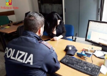 Violenze a donna, divieto avvinarla