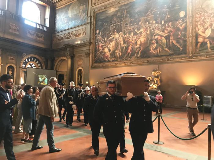 Zeffirelli: bara lascia Palazzo Vecchio
