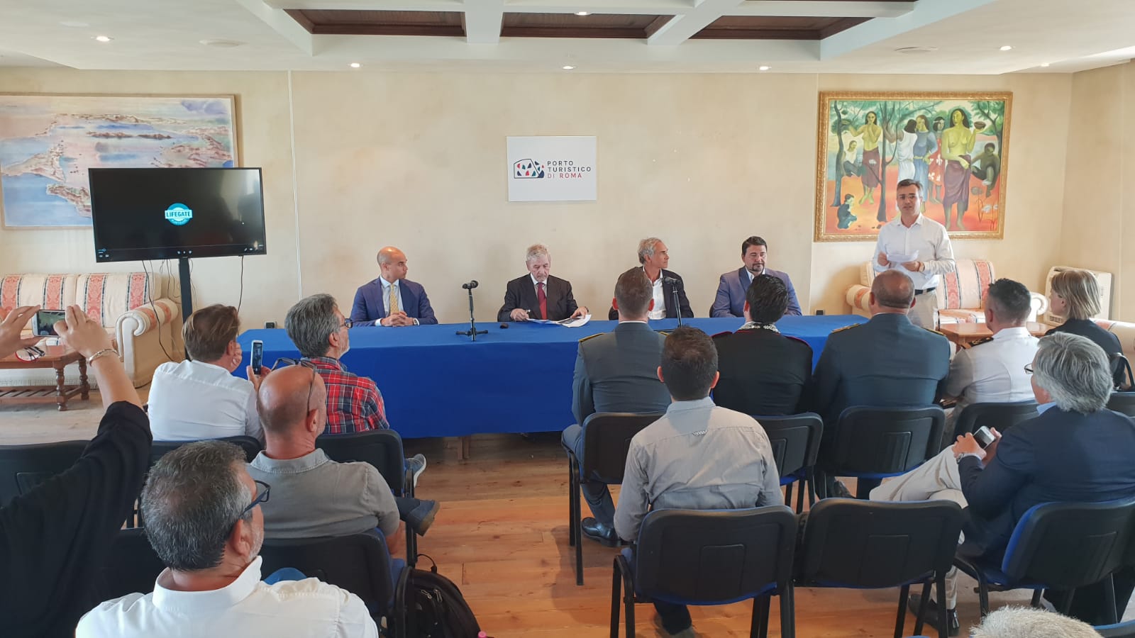 Ostia: arriva il cestino “mangia plastica”, pulirà le acque dai rifiuti