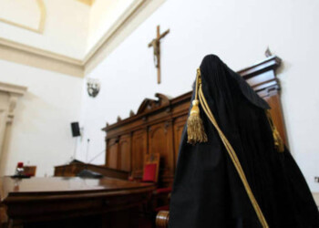 Affidi, revocati domiciliari a terapeuta