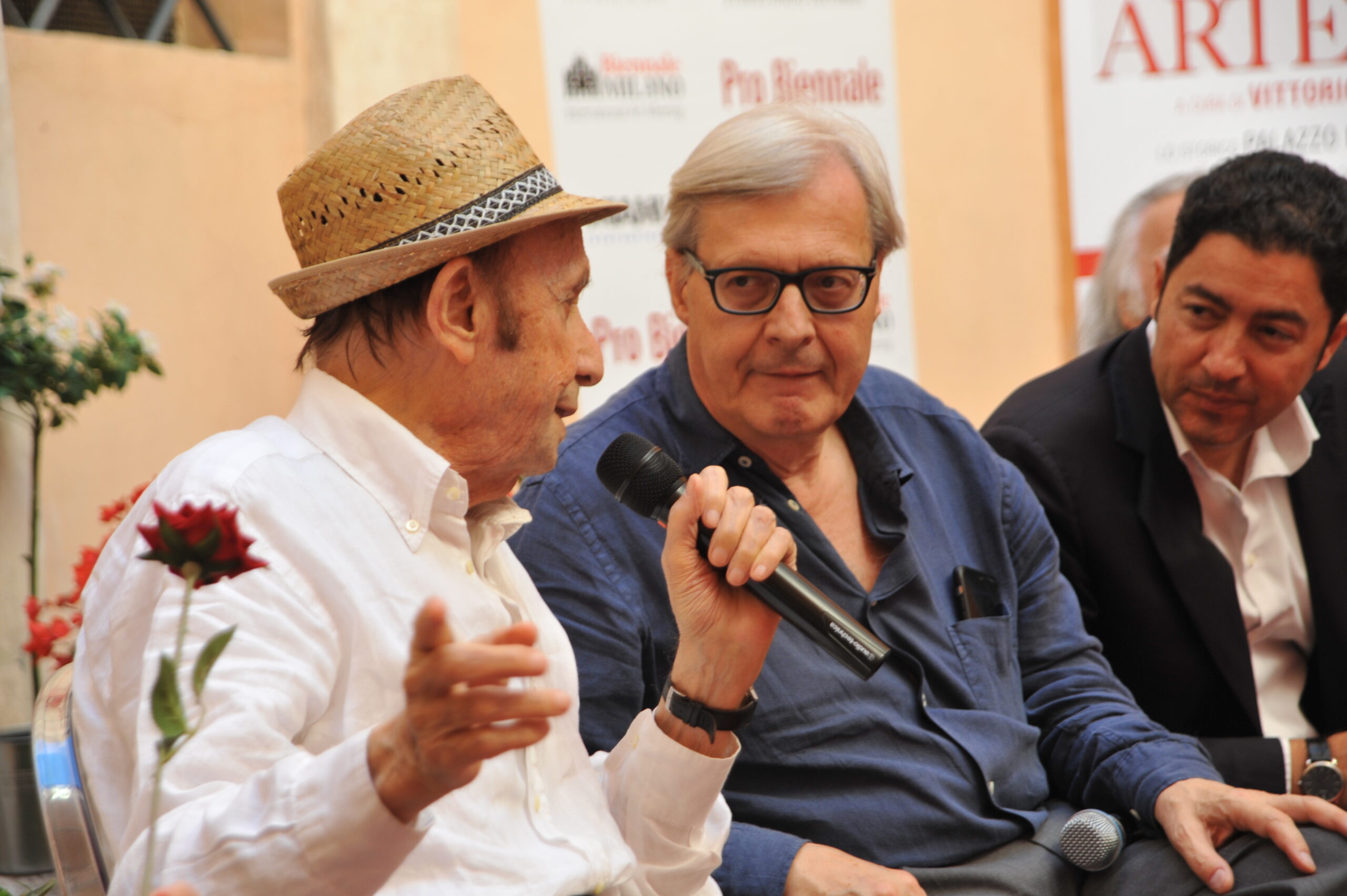 Biennale Milano presentata da Sgarbi: aperte le selezioni