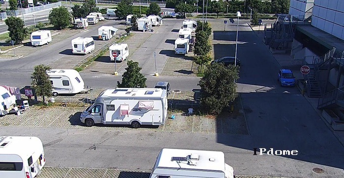 Allontanata carovana di nomadi a Rimini