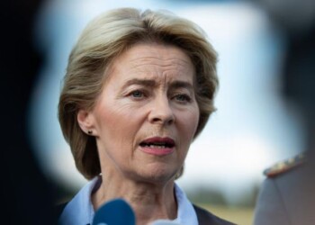 Chi è von der Leyen, ministro della Difesa di Merkel che guiderà la Commissione