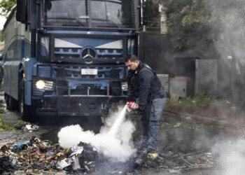 Cops di Miniero sul set in Puglia