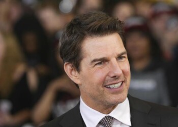 Cruise riveste panni Maverick in Top Gun