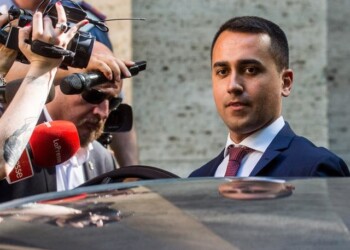 Salario minimo, Di Maio: «Chi frena pugnala lavoratori». Durigon: costi invariati per Pmi