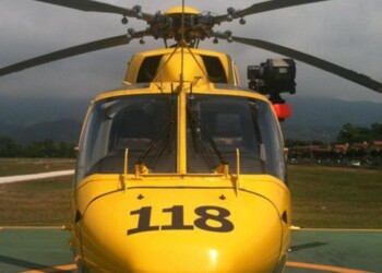 Elisoccorso per bambino caduto finestra