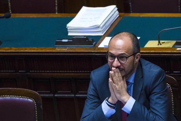 Faraone si sospende da Pd