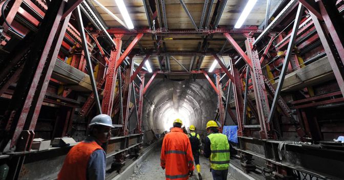 Salvini plaude a Conte: «Ora sbloccare gli altri cantieri». Zingaretti: «Perso un anno»