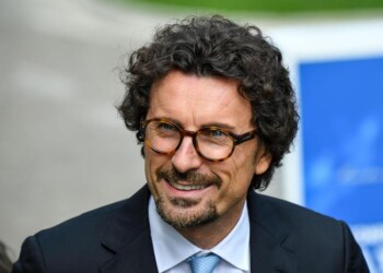 Guerra sulla Gronda. Toninelli la ‘congela’. E’ polemica