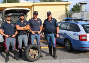 Ha 10 kg di droga in ruota scorta, arrestato
