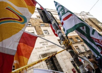 I 160 tavoli al Mise e le nuove crisi: ecco cosa c’è dietro il boom della Cigs