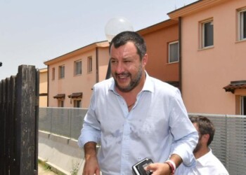 Lega, operazioni opache: le inchieste sui fondi e gli audio sui soldi russi