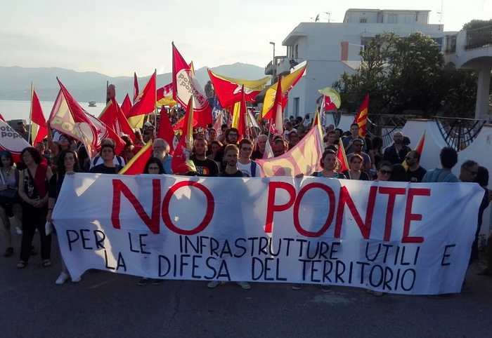 Manifestazione a Messina contro Ponte