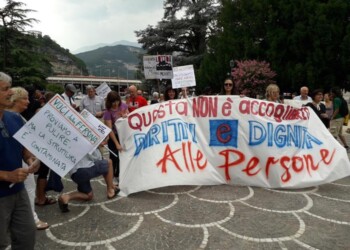 Migranti: a Trento ‘passeggiata solidale’
