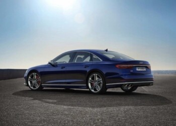Nuova Audi S8: sotto il cofano, una “scuderia”!