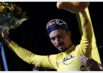 Pinot e Alaphilippe domano il Tourmalet