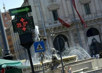 PREVISIONI METEO, BOLLETTINO CALDO/ Allerta Firenze-Torino: giovedì 13 città ‘rosse’
