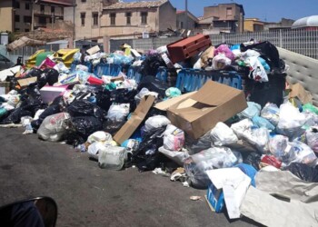 Rifiuti: Legambiente, emergenza a Palermo