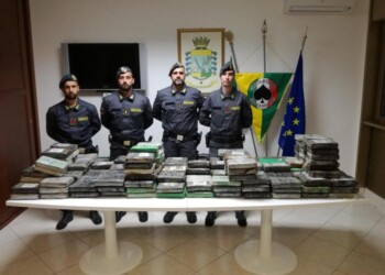 Sequestro 270 kg coca in porto G.Tauro