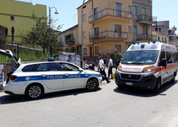 Su mura Lucca muore travolto da furgone