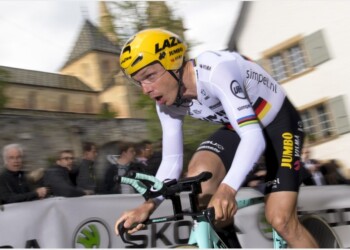 Tour: colpi proibiti, Rowe e Martin via