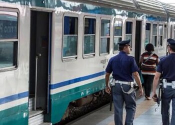 Treni cancellati Firenze-Roma, caos ritardi/ Sito anarchici “basta una sigaretta..”