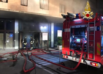 A fuoco emporio a Monsummano Terme