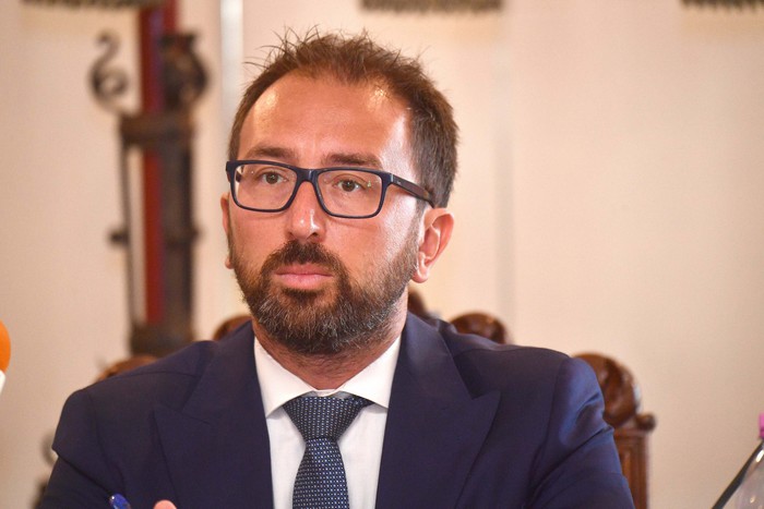 Affidi illeciti, Bonafede: nessuna pietra sopra