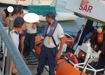 Affonda barca in mare Sanremo, 3 salvati