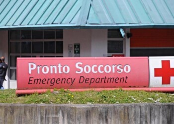 Due bambini giù da finestra a Capalbio