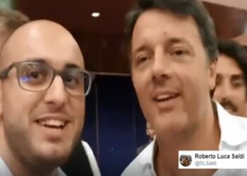 Fa un selfie con Renzi, ma scherza sull’altro Matteo: “E i 49 milioni?” 