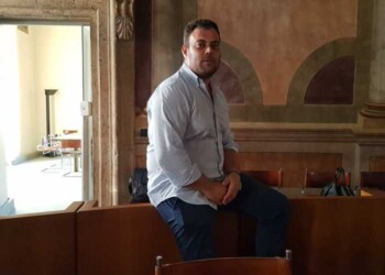 Fiorini occupa aula Consiglio Terni
