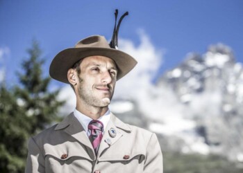 Grand Combin, una scarica di sassi travolge una cordata: morto alpinista e sua guida