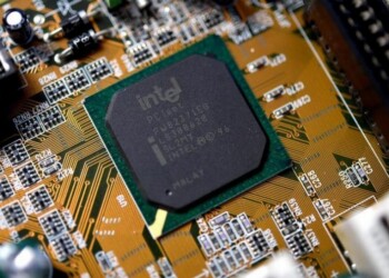 Intel, nuova vulnerabilità sui processori: simile a Meltdown e Spectre, interessa le Cpu dal 2012 in poi