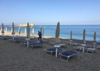 Liberato arenile occupato abusivamente