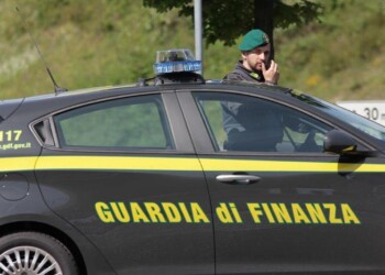 Lo sostituiva un parente assenteista