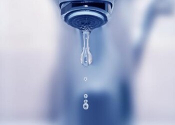 Microplastiche in acqua da bere, “urgente saperne di più”  