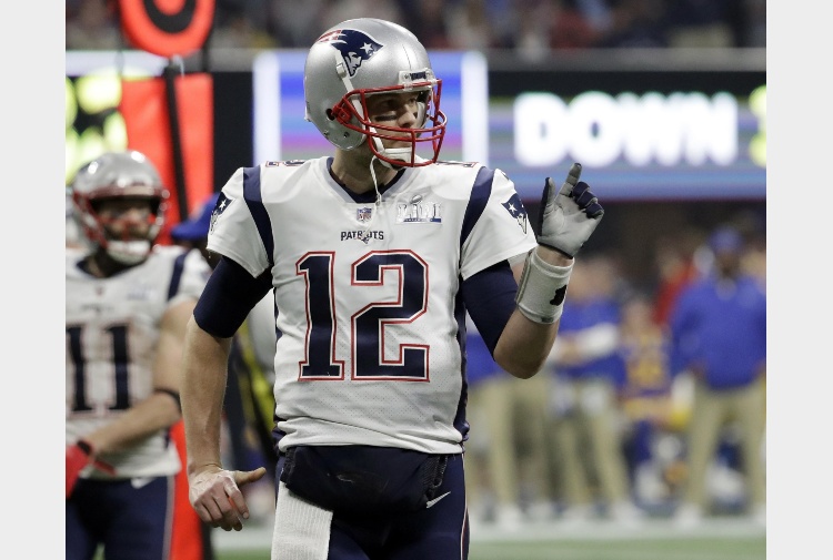 NFL: Tom Brady altri 2 anni con Patriots