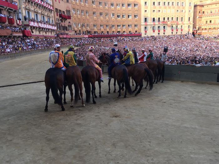 Palio Siena:Chiocciola vince terza prova