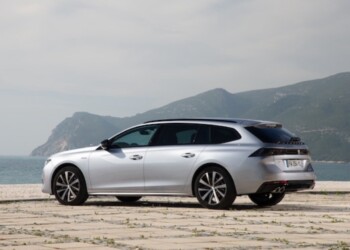 Peugeot: spazio alle vacanze