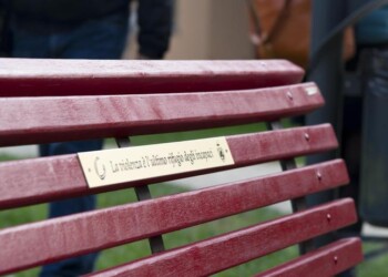 Picchia la moglie per anni, arrestato