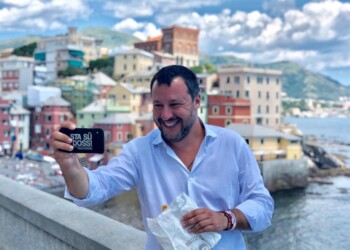 Salvini, non ci freghi più: alziamoci e andiamocene da Viminale Beach