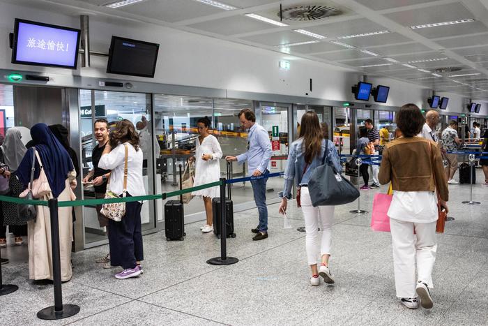 Transgender sul web, “Picchiata a Sharm”