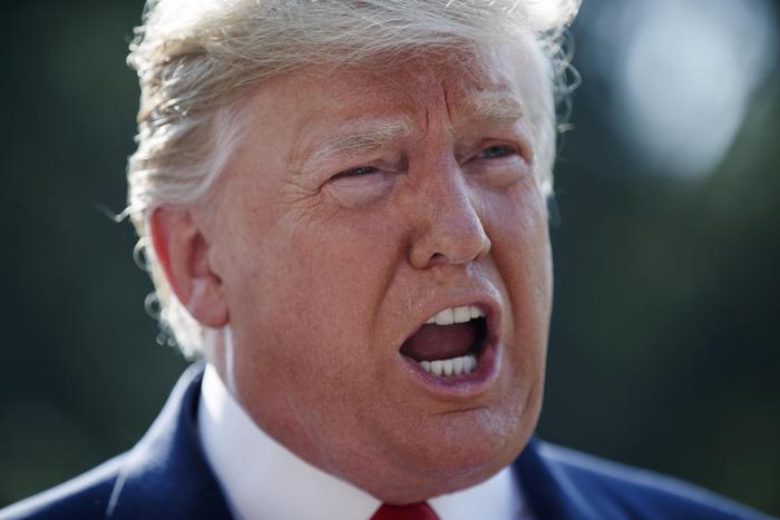 Trump, Maguire capo 007 pro tempore