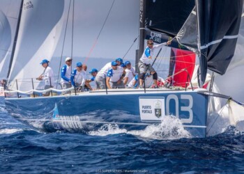 Vela: Tp52, Azzurra costretta a inseguire