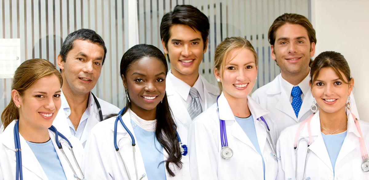 Prove di ammissione per 70mila aspiranti medici : passa un candidato su sei.Le Regioni cercano rimedi alla carenza di camici bianchi