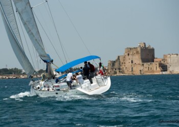 DA BRINDISI A TRIESTE, SOS VILLAGGI DEI BAMBINI E IL TEAM GV3 A GONFIE VELE VERSO LA BARCOLANA