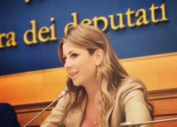 Catania, bimbo morto in auto per soffocamento, Siracusano (FI): “Intollerabile, in Parlamento votata legge su dispositivo d’allarme ma manca regolamento attuativo”