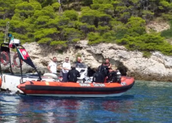 LA GUARDIA COSTIERA DI PESCARA  SOSTIENE LA RICERCA A TUTELA DELLA “PINNA NOBILIS”